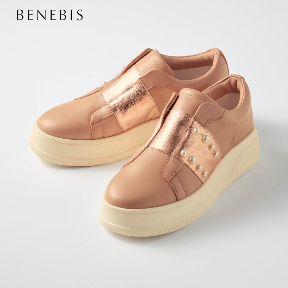【ベネビス/BENEBIS】サッと履きやすい本革スリッポンスニーカー