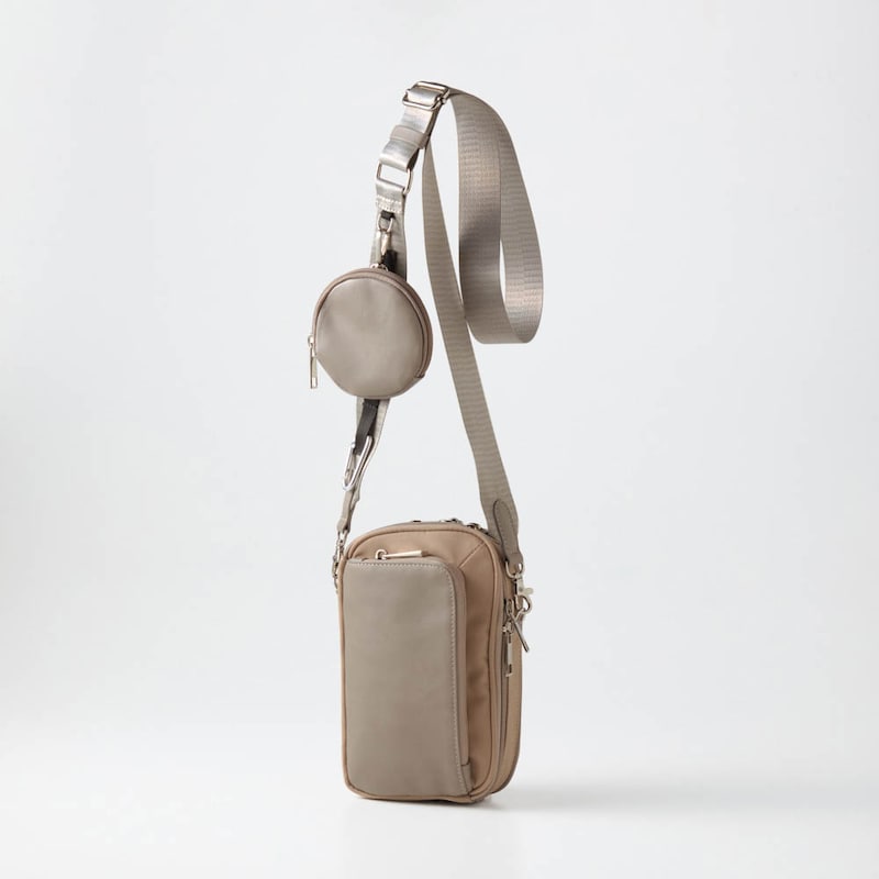 使い勝手によって縦でも横でも使える利便性