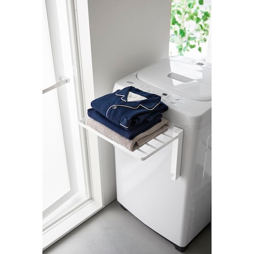 使いやすい高さに開くマグネット洗濯機横折り畳み棚