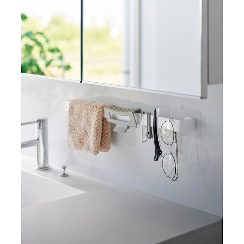 サッと手に取りたい小物の収納に