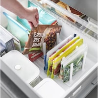 冷凍庫内の食品を立てて整理できる冷凍庫中収納スタンド