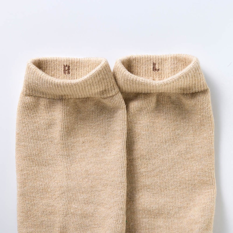 内側には左右がわかるL・Rの表記入り