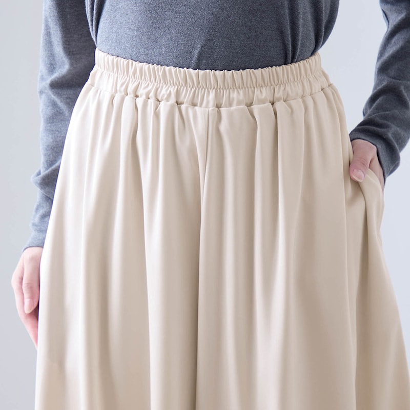 ウエストは総ゴムではきやすく着心地ラクちん