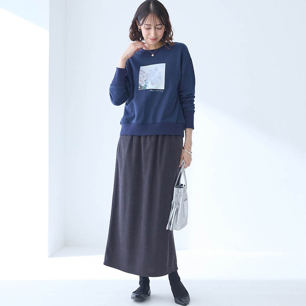 モデル身長169cm　※スカートのみ着用
