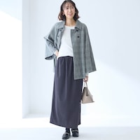 モデル身長169cm　※スカートのみ着用
