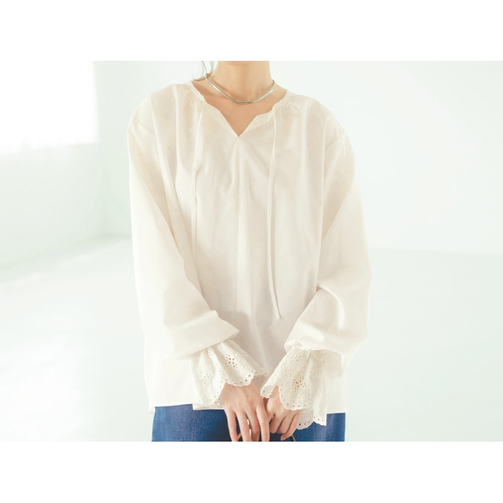 【ラ・フィット/la*fite】重ね着にも使えるレーススリーブブラウス