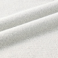 裏毛素材でロングシーズン着用可能