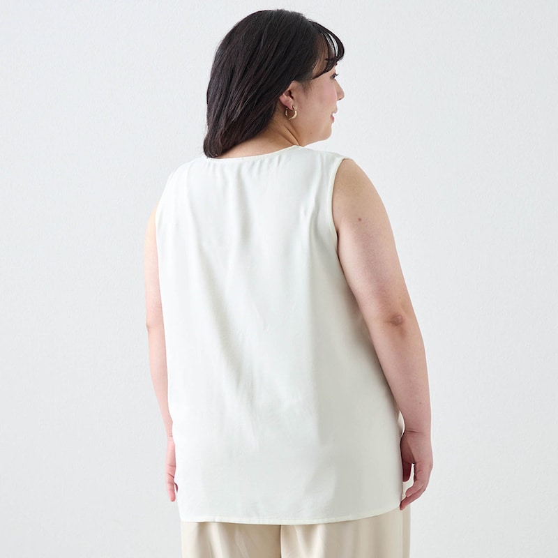 モデル身長157cm／4L