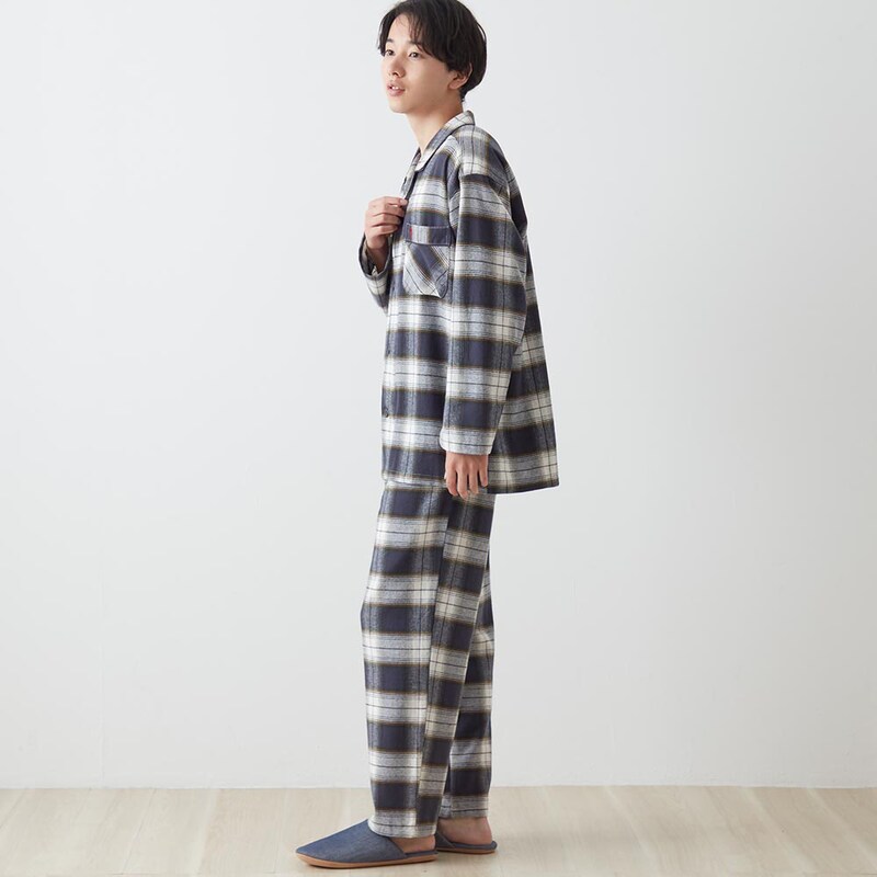 モデル身長179cm／Ｌ