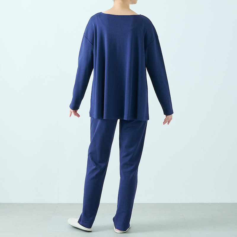 モデル身長168cm／M※写真は撮影用のため股下+4cmになります。