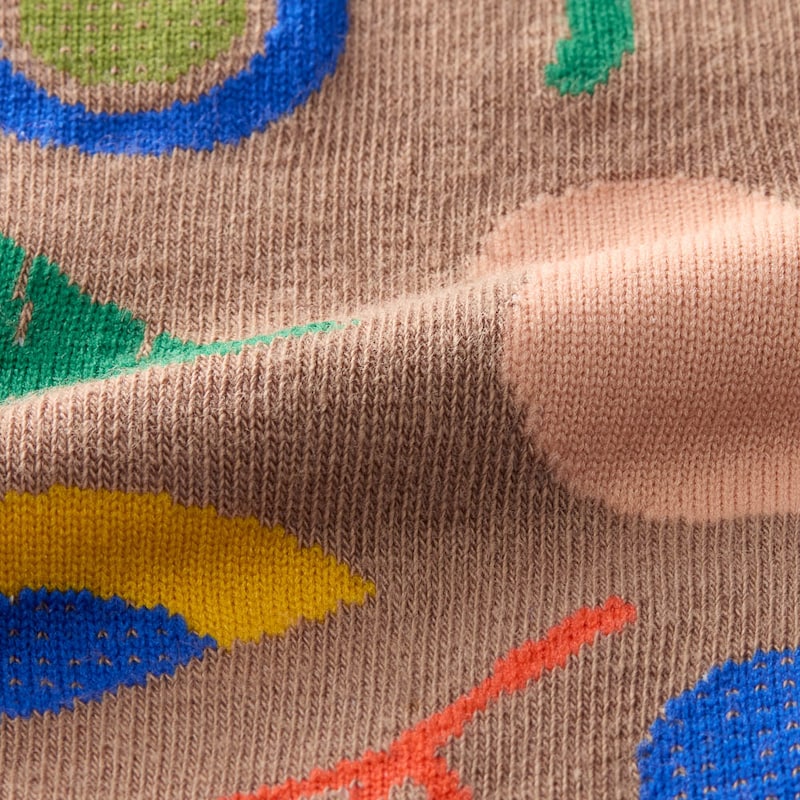 履き心地のいい綿混素材で1年中快適に使える