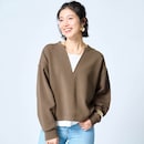 カーキブラウン