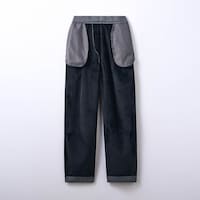 裏側は全面ベロア風シャギー素材