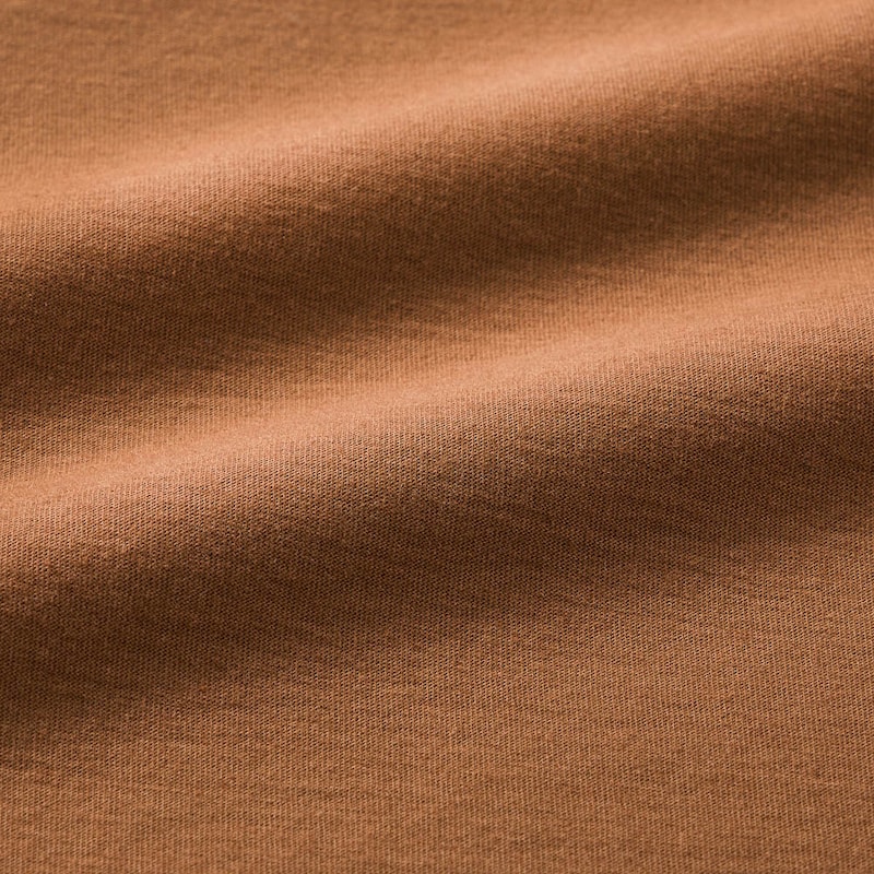 裏地の身生地は綿100%のホットコットカットソーを使用