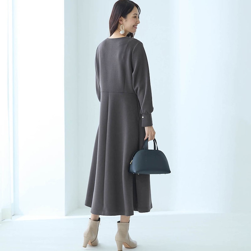 モデル身長173cm／M※写真は撮影用のため身丈+８cmになります。