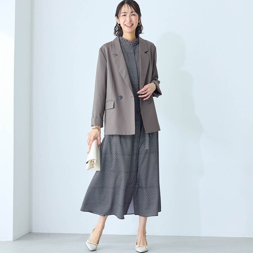モデル身長169cm／M ※写真は撮影用のため着丈+8cmになります。