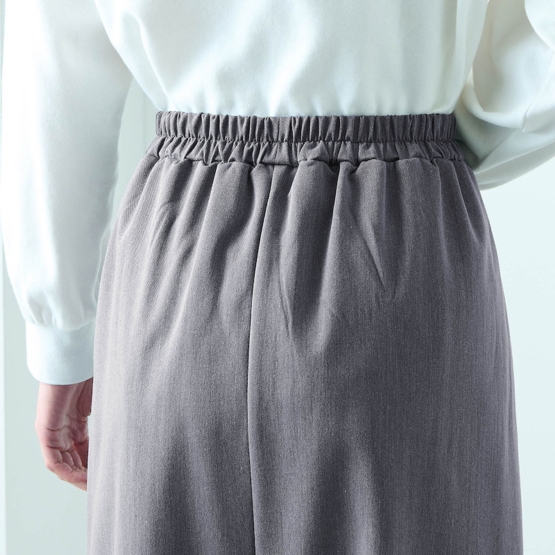 ウエストは後ろゴムではきやすく着心地ラクちん