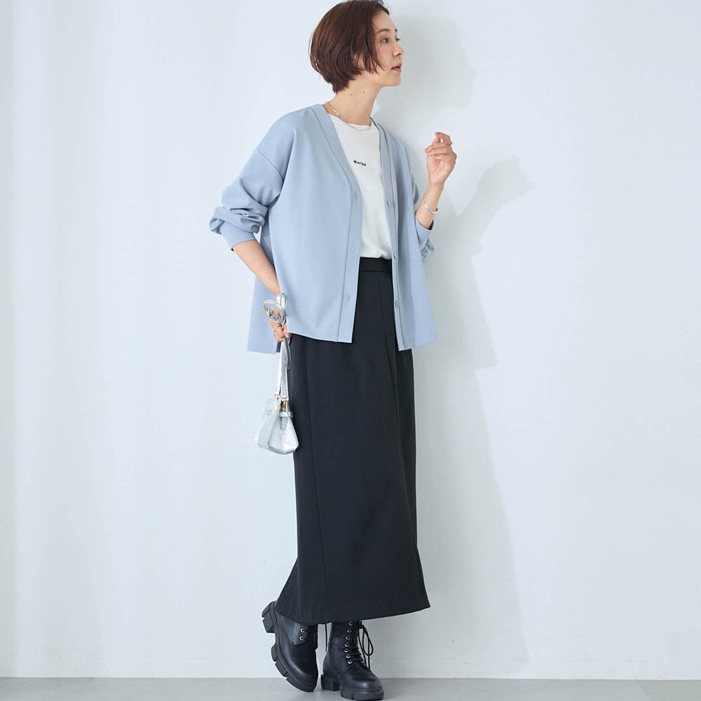 モデル身長168cm／M ※写真は撮影用のため総丈+4cmになります。
