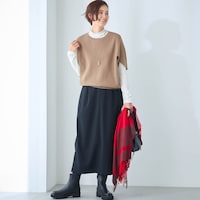 モデル身長168cm／M ※写真は撮影用のため総丈+4cmになります。