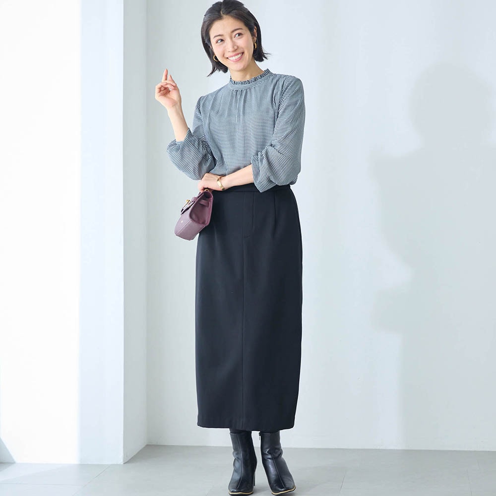 モデル身長168cm／M ※写真は撮影用のため総丈+4cmになります。