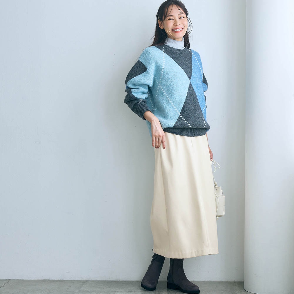 モデル身長170cm／M ※写真は撮影用のため総丈+4cmになります。