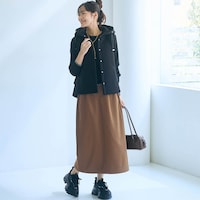 モデル身長170cm／M ※写真は撮影用のため総丈+4cmになります。