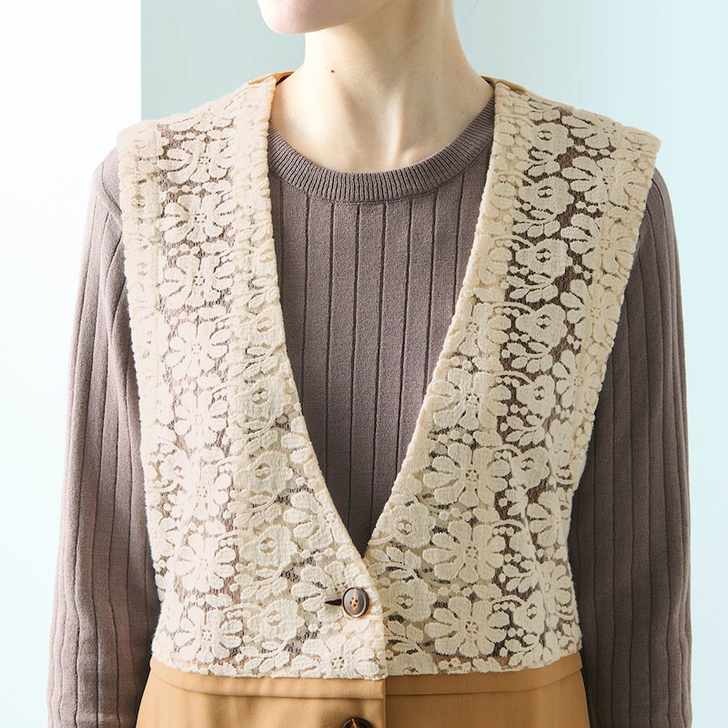 レース切り替えのジレは1枚でも華やかに