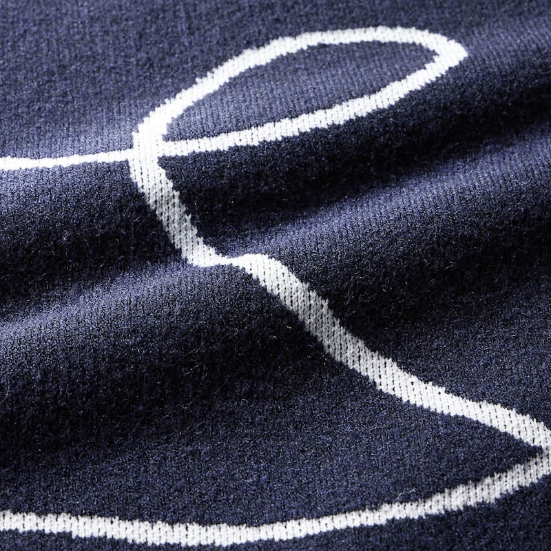 モチモチとした感触ときれいめな風合いを持ち合わせたジャカード編みニット