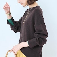 モデル身長169cm／M　※トップスのみ着用