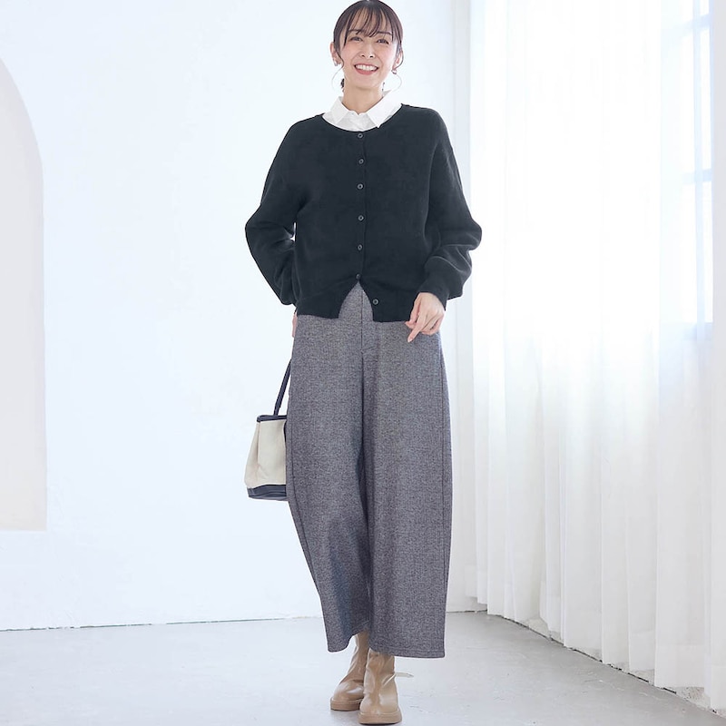 モデル身長169cm／M　※ボタンを前側で着た場合