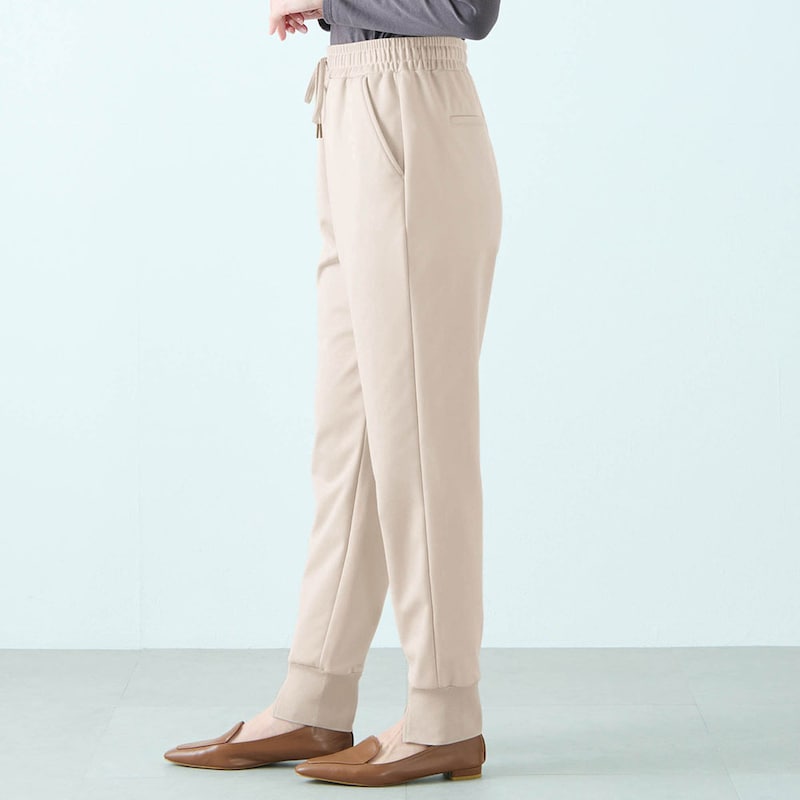 モデル身長168cm／M※写真は撮影用のため股下+6cmになります。