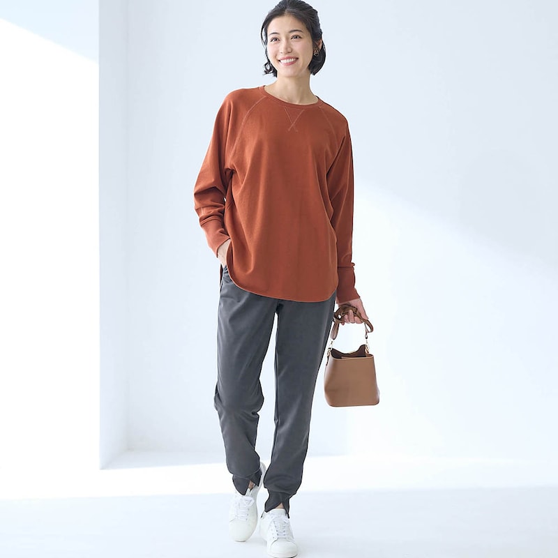 モデル身長168cm／M※写真は撮影用のため股下+6cmになります。