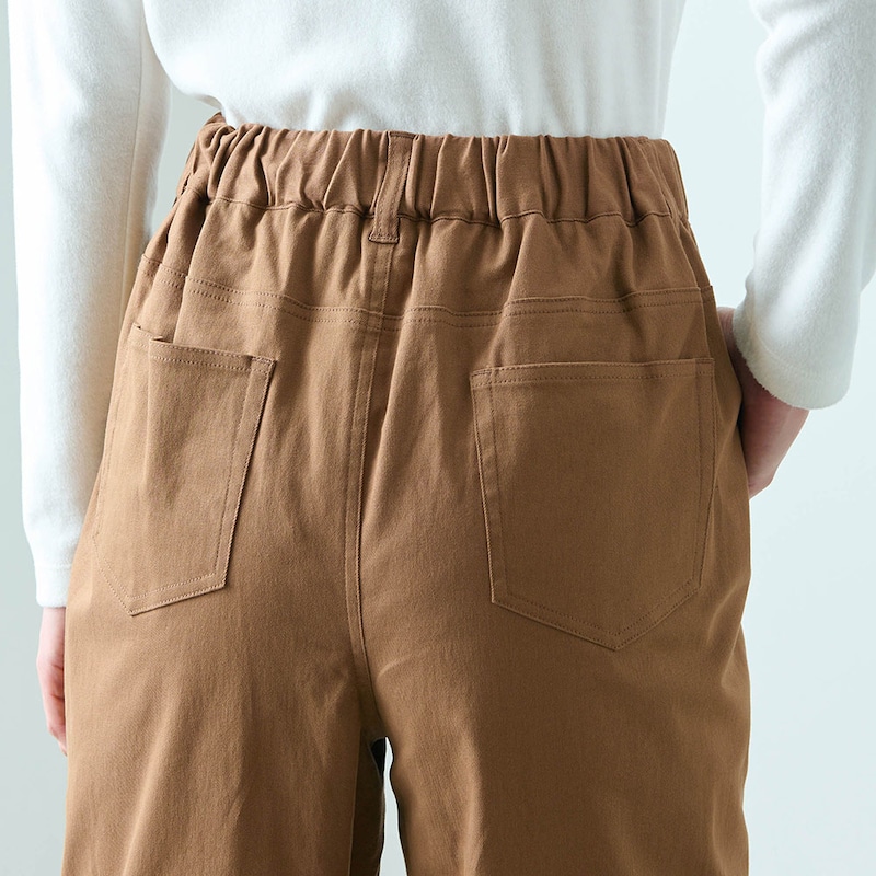 ウエストは後ろゴムではきやすく着心地ラクちん