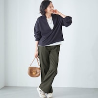 モデル身長168cm／M ※写真は撮影用のため股下+6cmになります。