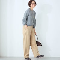 モデル身長168cm／M ※写真は撮影用のため股下+6cmになります。