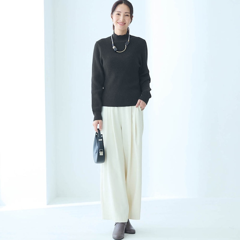 モデル身長173cm／M※ニットのみ着用