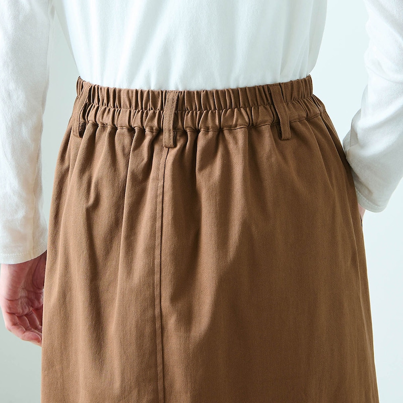 ウエストは後ろゴムではきやすく着心地ラクちん