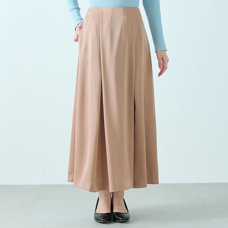 モデル身長167cm／64-91※写真は撮影用のため総丈+6cmになります。