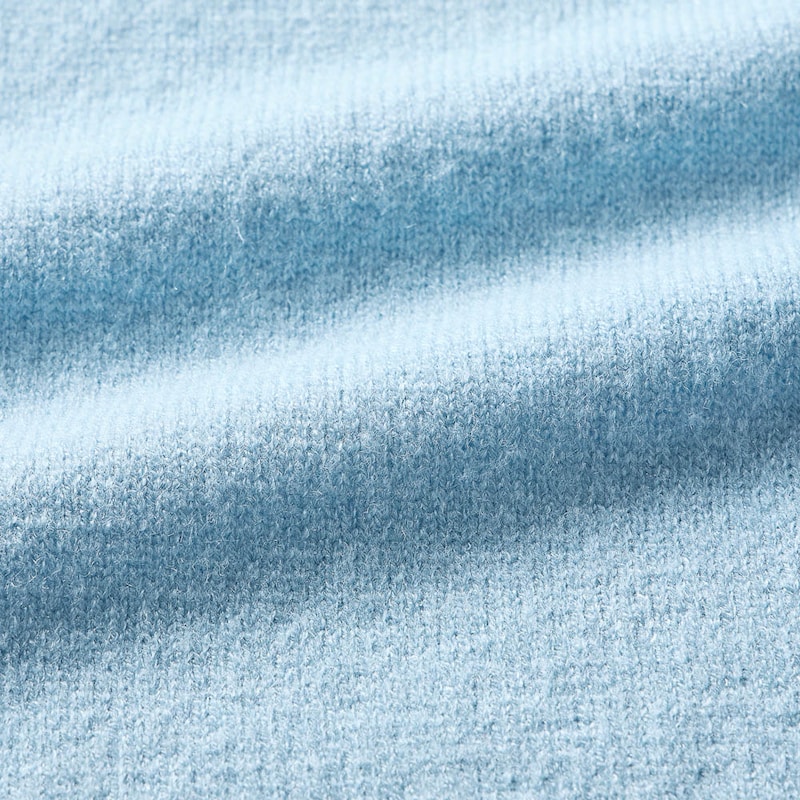 ふわふわモチモチの肉厚ニット