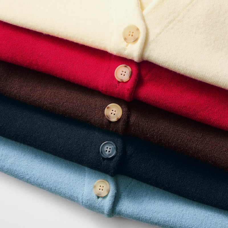 カラーによってボタンの色味が異なります