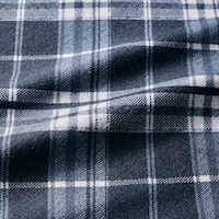 軽快に羽織れるウールライク素材