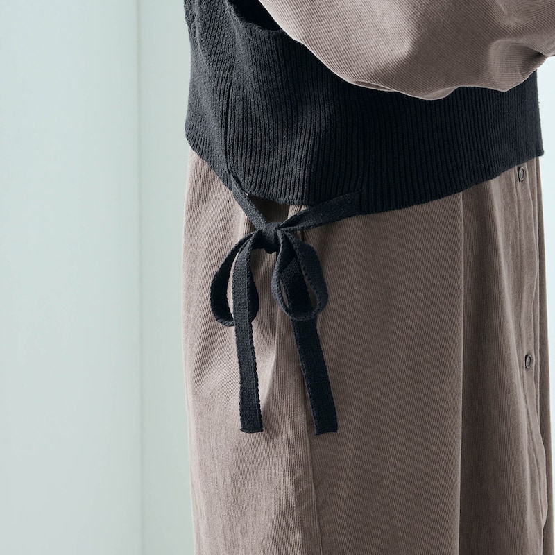 サイドの紐デザインがアクセントに