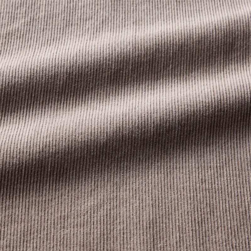 ワンピースはしなやかでごわつかない細コーデュロイ素材