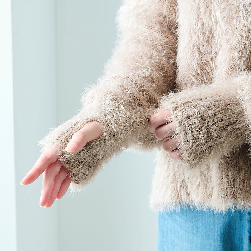 指穴付きの長め袖丈で手の甲まであたたかい