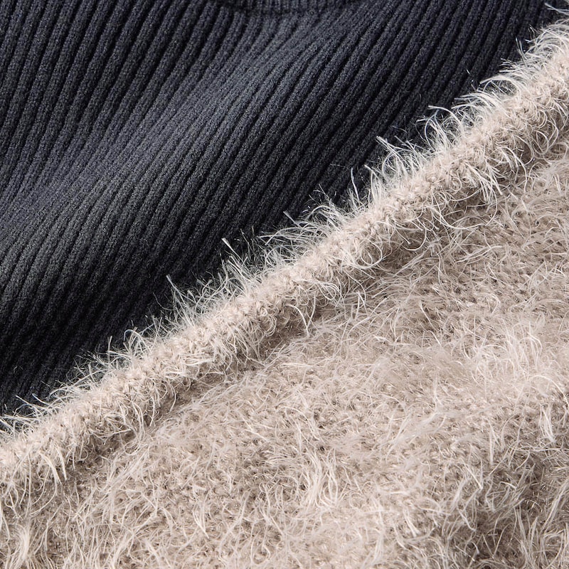 フェザーヤーン×リブタンクトップの重ね着風デザイン