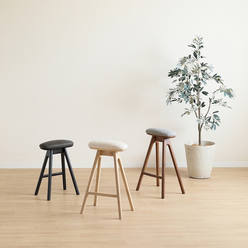 使用イメージ　アイボリー×ナチュラル、グレー×ブラウン、ブラック×ブラック