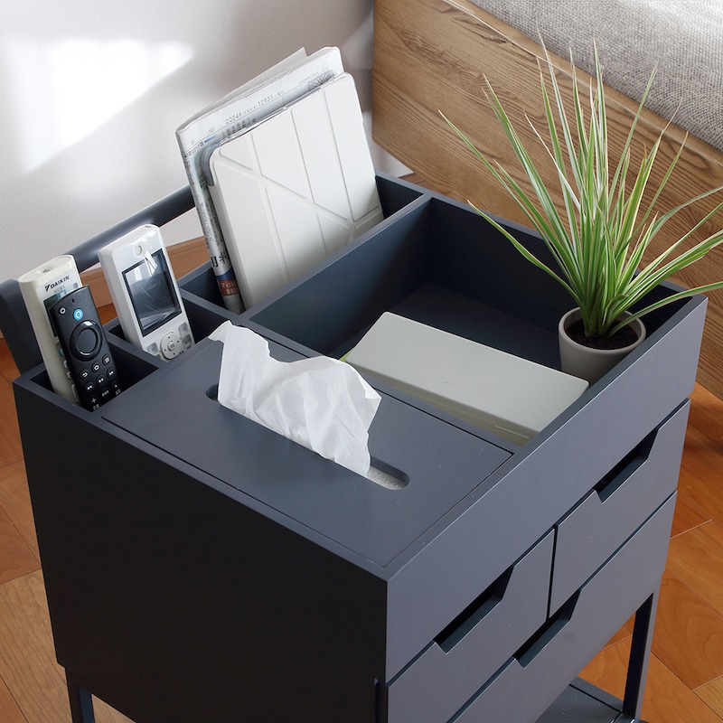 ティッシュやリモコンなどがまとめて収納できます。/ネイビー