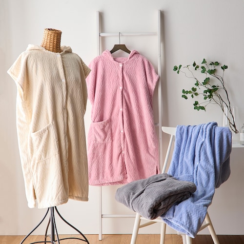 マイクロファイバー素材の吸水・抗菌防臭バスローブ