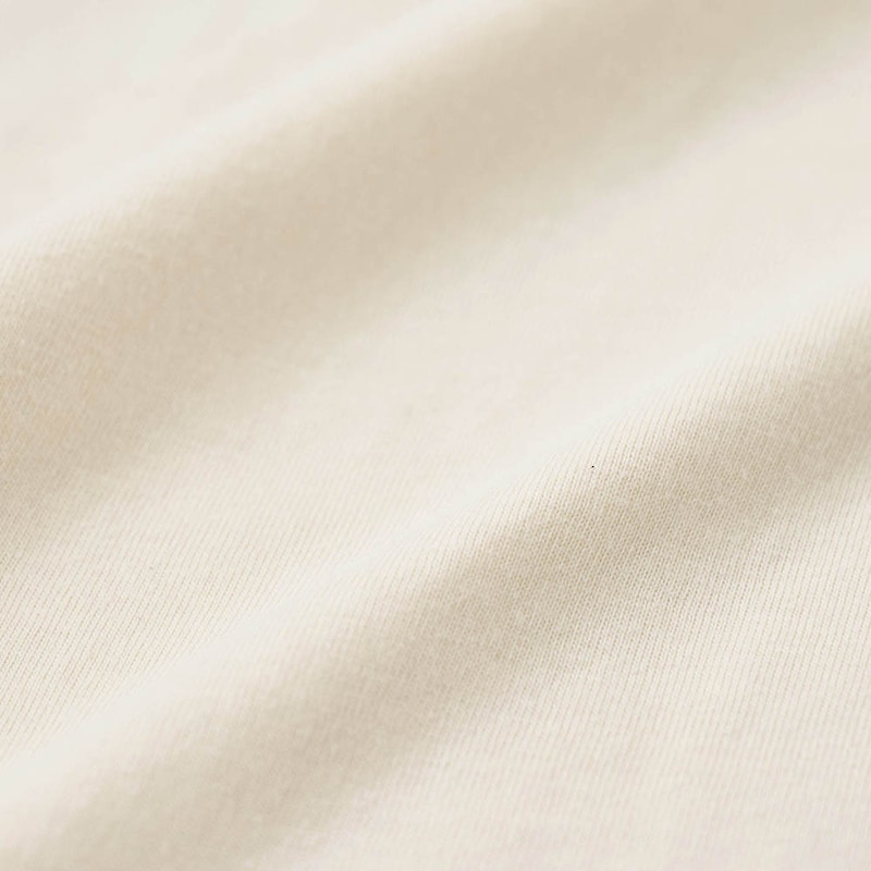 身生地は肌に心地よい綿100%のカットソー素材