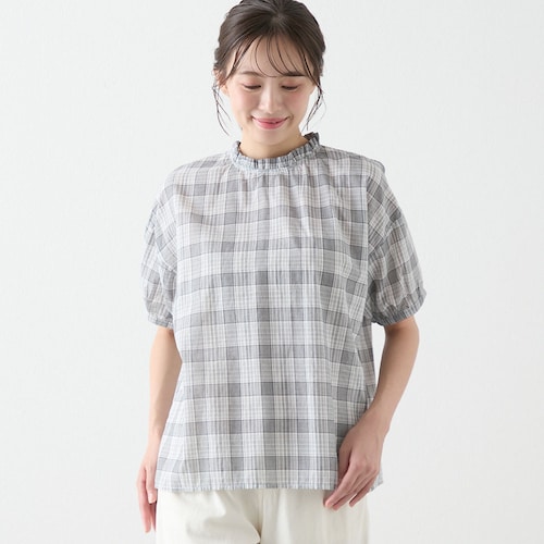 フリル襟ブラウス